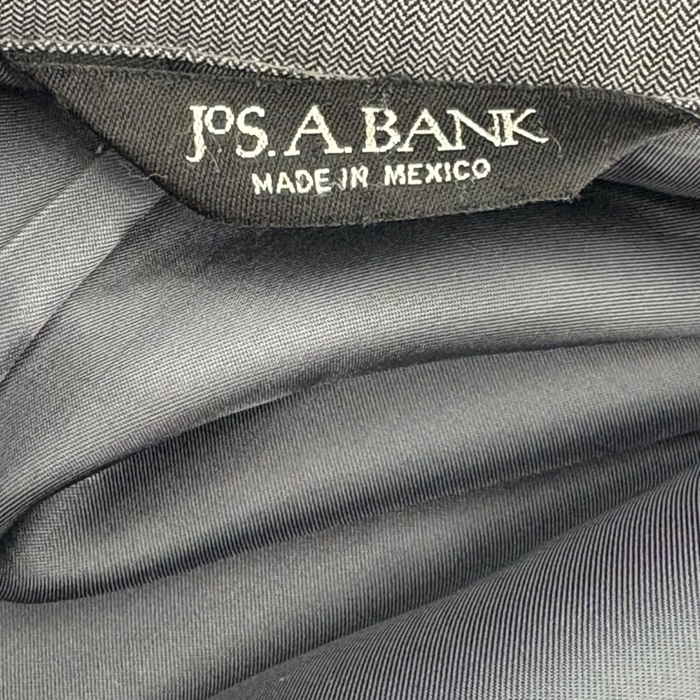 Jos A Bank Signature Collection Gray Wool‎ Silk Blazer Jacket Mens 42R 2 Button